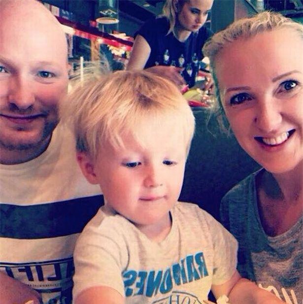 o nha cham con quan quat van bi coi “an khong ngoi roi”, ba me dap tra gay choang - 3