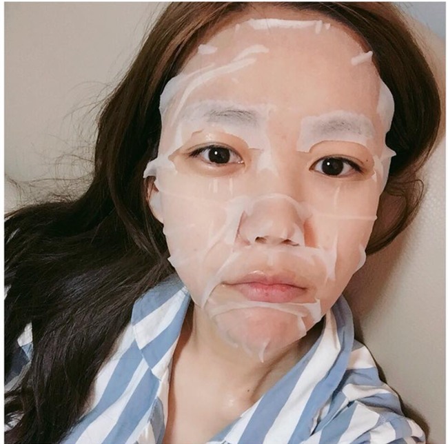 Da đẹp lên ngay tức thì chỉ với 4 bước chăm sóc nhanh gọn trước thềm Giáng sinh - Ảnh 2.