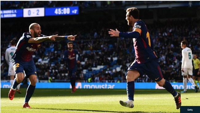 Messi tuột giày vẫn kiến tạo đẳng cấp cho đồng đội ghi bàn - Ảnh 2.