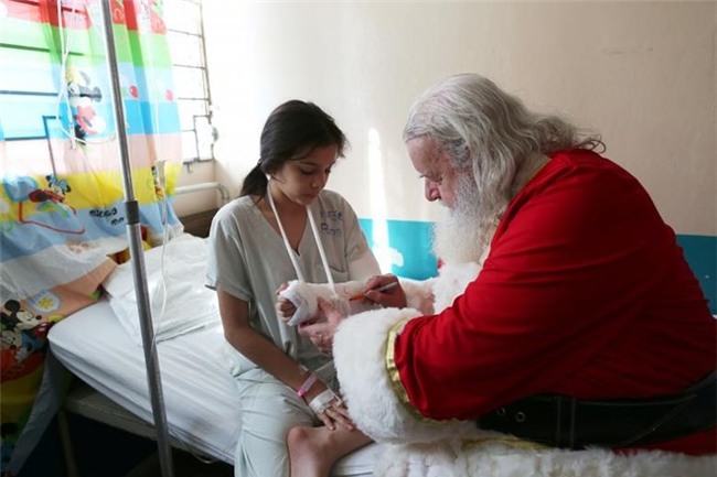 Không khí Giáng sinh ngập tràn trên toàn thế giới