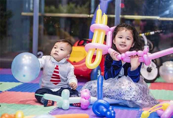 Jennifer Phạm - doanh nhân Đức Hải,  Jennifer Phạm, con trai Jennifer Phạm