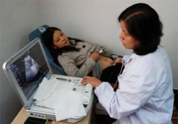 me bau hoi han khi sinh non vi thoi quen xau chi em van phong rat hay pham phai - 1