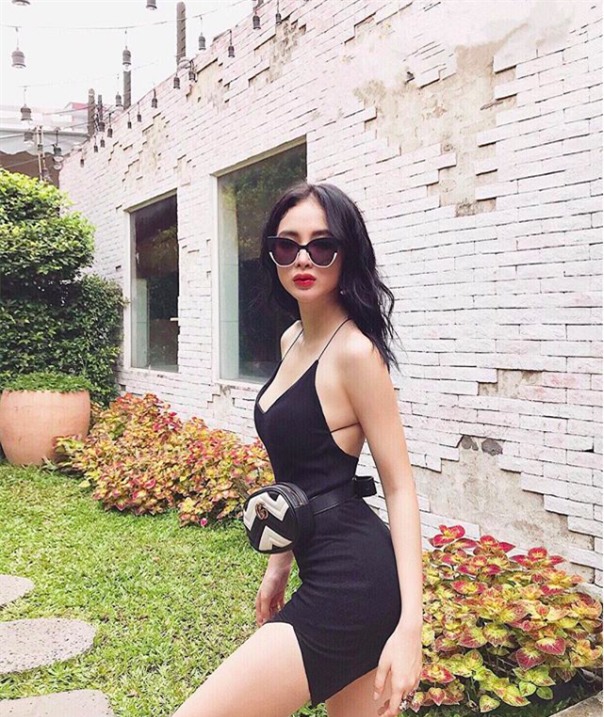 Thay vì làm “nữ hoàng thảm đỏ”, năm 2017 Angela Phương Trinh chuyển mình làm “nữ hoàng siêu vòng 3” - Ảnh 19.