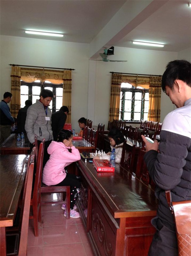 Tự học qua mạng, cô bé 9 tuổi khiến cả nước ngưỡng mộ vì khả năng bắn tiếng Anh vanh vách với du khách nước ngoài - Ảnh 10.