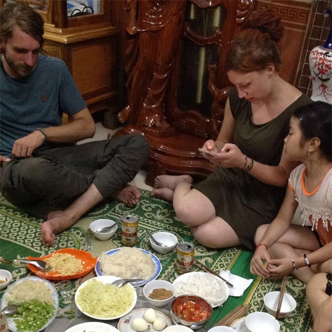 Người mẹ nông dân 1 chữ tiếng Anh bẻ đôi không biết đã dạy con nói tiếng Anh vanh vách như thế này - Ảnh 4.