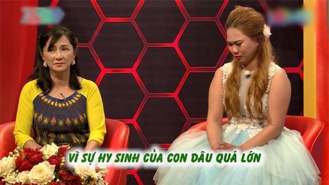 bat luc truoc su gia truong cua con trai, dich than me chong khuyen con dau nen ly hon - 10