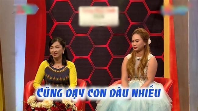 bat luc truoc su gia truong cua con trai, dich than me chong khuyen con dau nen ly hon - 3