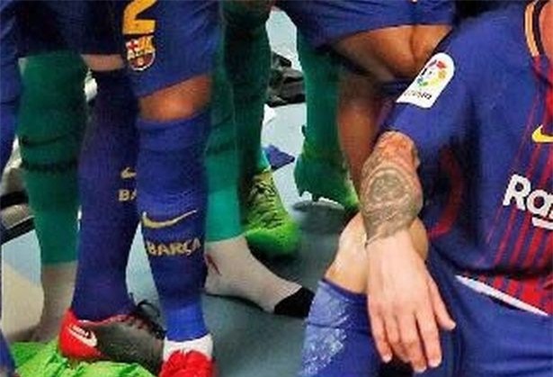 5 phát hiện từ bức ảnh ăn mừng của cầu thủ Barca ở El Clasico - Ảnh 5.