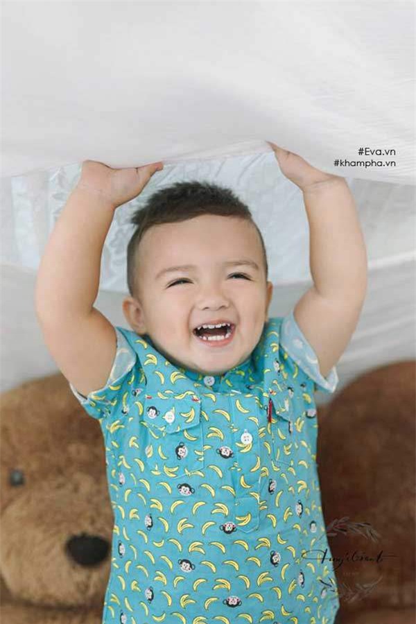 me tre xinh dep bat mi cach day con lai viet - duc 3 tuoi noi duoc 3 thu tieng - 13