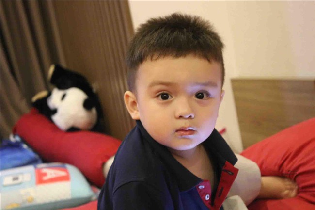 me tre xinh dep bat mi cach day con lai viet - duc 3 tuoi noi duoc 3 thu tieng - 9