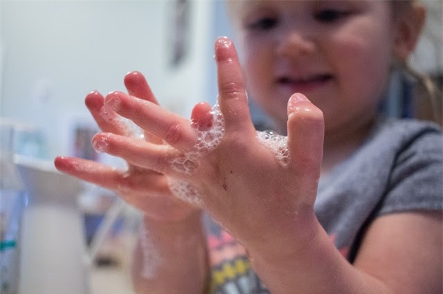 Phải dạy con kỹ năng này càng sớm càng tốt để tránh nguy cơ con bị xâm hại, lạm dụng - Ảnh 6.