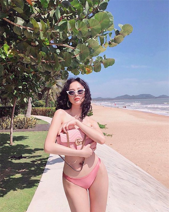 Angela Phương Trinh trở lại cuộc đua khoe thân của Vbiz, nay táo bạo tới mức đăng cả ảnh khỏa thân trong bồn tắm - Ảnh 4.