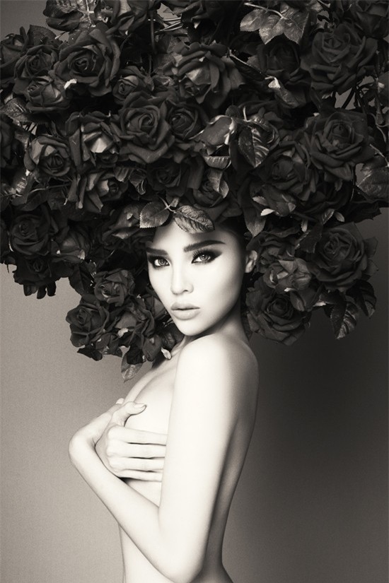 3 năm sau khi đăng quang và đây là lần đầu tiên Kỳ Duyên chụp ảnh bán nude! - Ảnh 1.