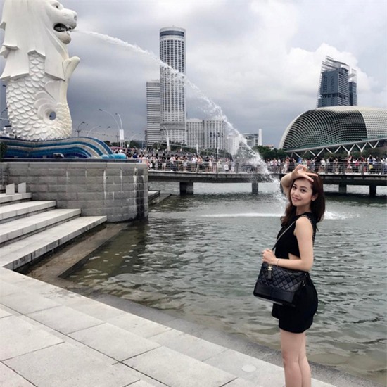 Jennifer Phạm,làng sao