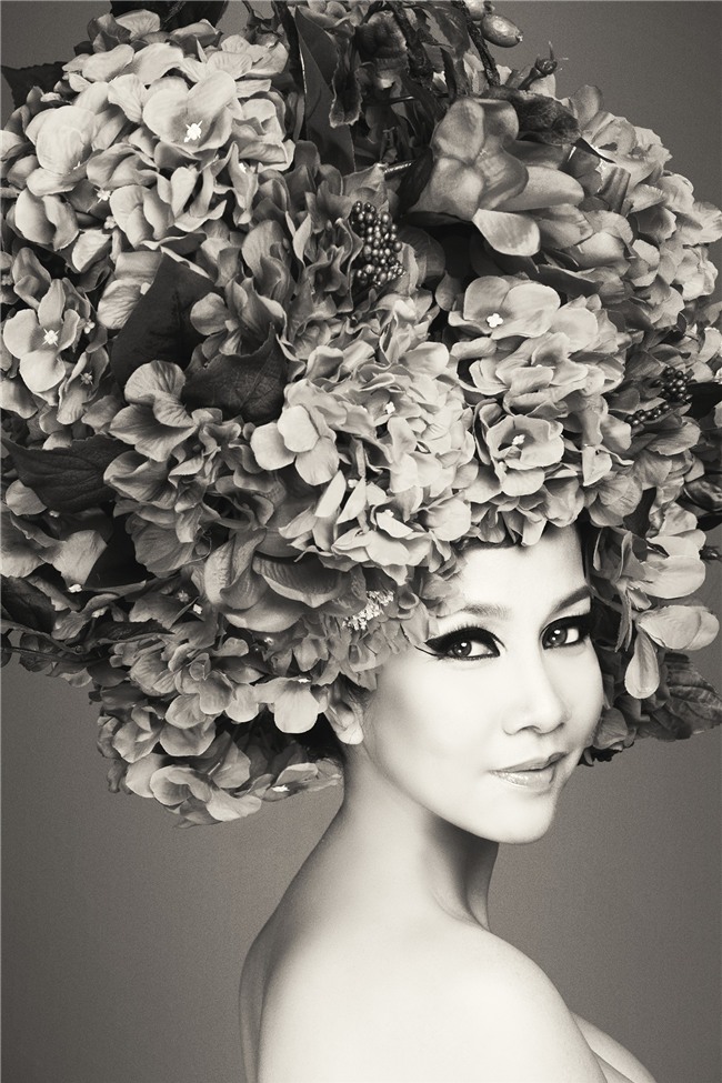 Hà Tăng vai trần, Kỳ Duyên cùng loạt mỹ nhân Việt khác trút bỏ xiêm y trong bộ ảnh của NTK Đỗ Mạnh Cường - Ảnh 10.