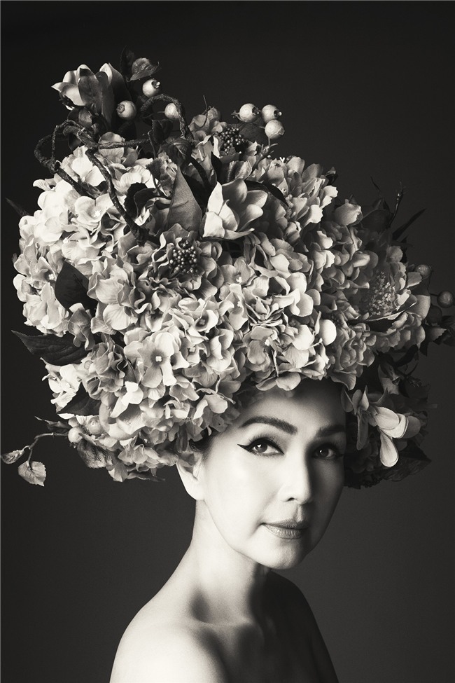 Hà Tăng vai trần, Kỳ Duyên cùng loạt mỹ nhân Việt khác trút bỏ xiêm y trong bộ ảnh của NTK Đỗ Mạnh Cường - Ảnh 11.