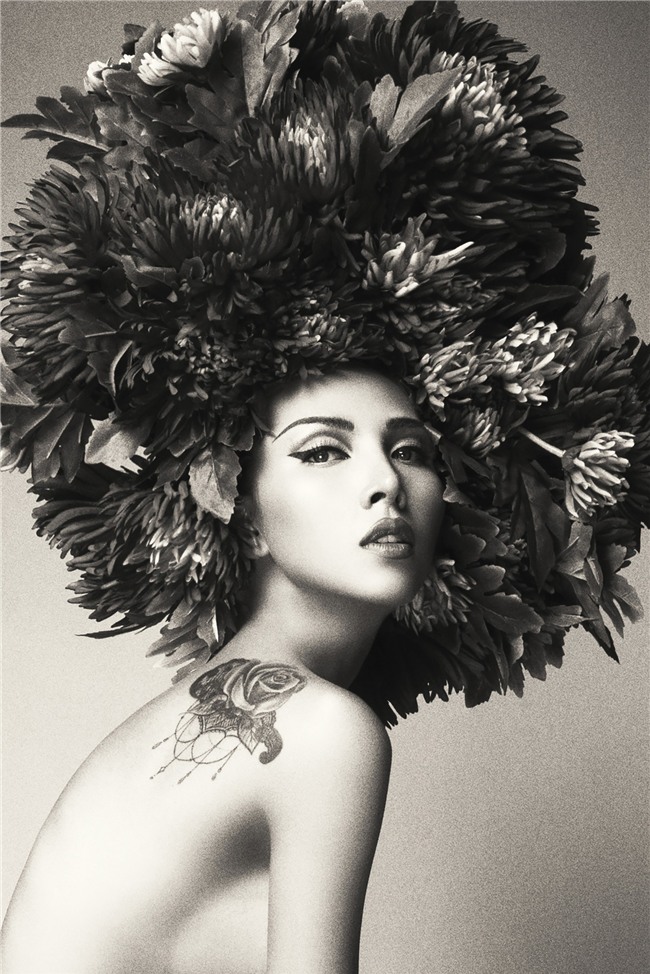 Hà Tăng vai trần, Kỳ Duyên cùng loạt mỹ nhân Việt khác trút bỏ xiêm y trong bộ ảnh của NTK Đỗ Mạnh Cường - Ảnh 29.