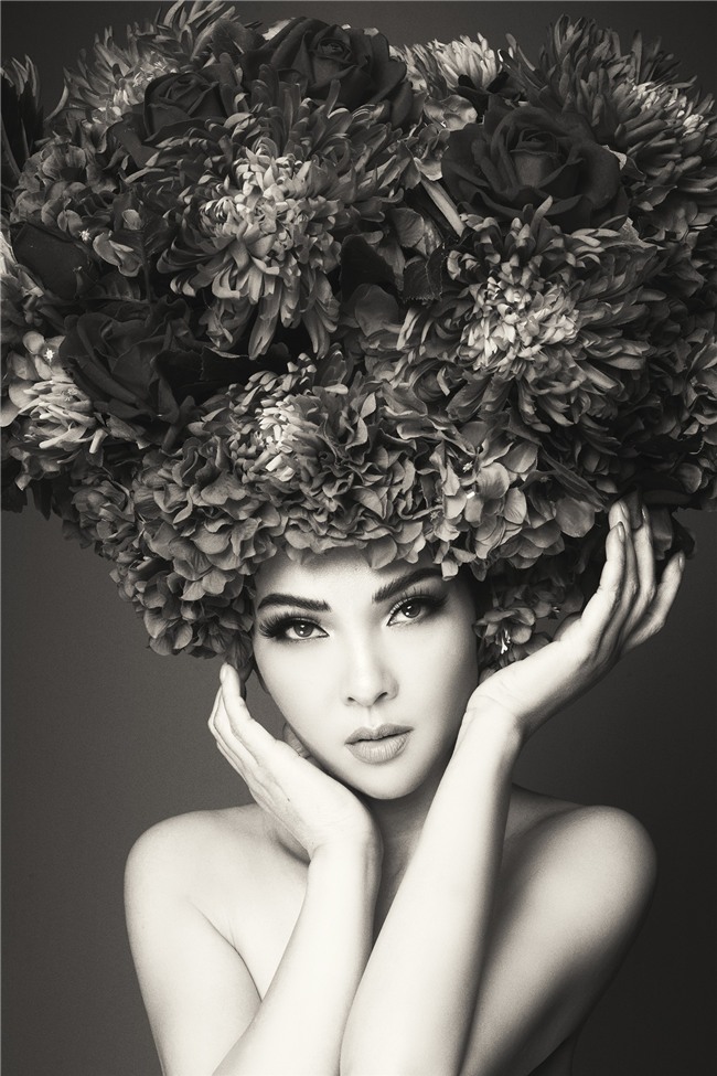 Hà Tăng vai trần, Kỳ Duyên cùng loạt mỹ nhân Việt khác trút bỏ xiêm y trong bộ ảnh của NTK Đỗ Mạnh Cường - Ảnh 30.