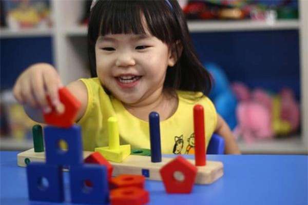 5 cach day tre 5 tuoi hoc chu cai nhanh thuoc nhat - 3