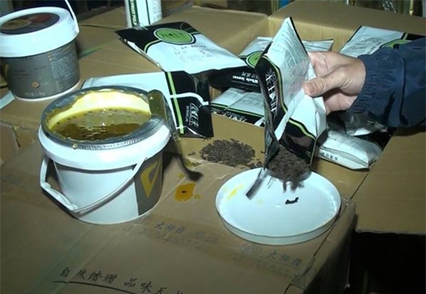Hà Nội: Thu 4 tấn hương liệu làm trà sữa, siro... không rõ xuất xứ