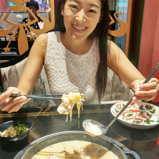 Cứ ngỡ chỉ có trong tưởng tượng, hóa ra lẩu sầu riêng đã có thật ngoài đời - Ảnh 5.