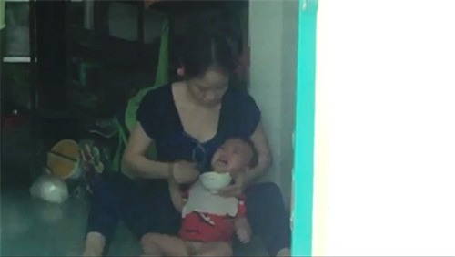 Rơi nước mắt trước những vụ bảo mẫu, giúp việc bạo hành trẻ dã man trong năm 2017 - Ảnh 8.