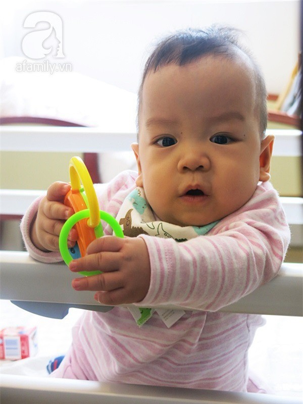 Bé sinh non bị xơ phổi rất nặng, cha vượt nghìn cây số đưa con đi ghép tế bào gốc và điều kỳ diệu xuất hiện - Ảnh 3.