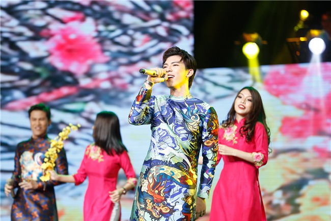 Lời tỏ tỉnh sến rện của Hòa Minzy dành cho Đức Phúc vào lúc 3h sáng-2