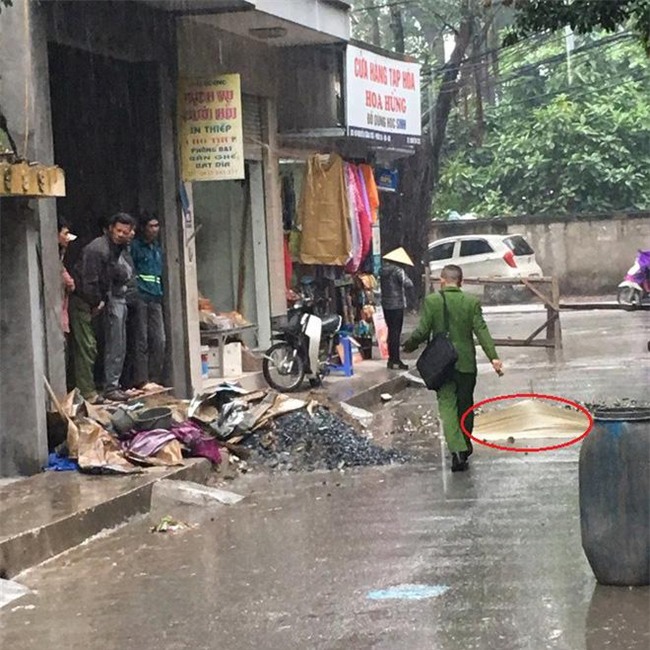 ha noi: dang lap cua, nguoi dan ong nga tu tang 4 xuong dat tu vong - 1