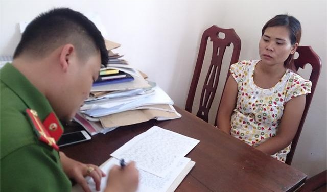 vi 130 trieu dong, ban ca con nuoi, chau ruot - 1