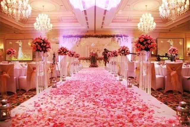 dang to chuc cuoi tung bung, hang xom treo vai trang, bat nhac dam ma pha dam - 1