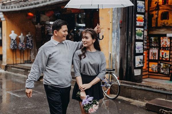 yeu tham "hoa da co chu", chang trai kien tri doi suot 3 nam cho den ngay cau hon nang - 8