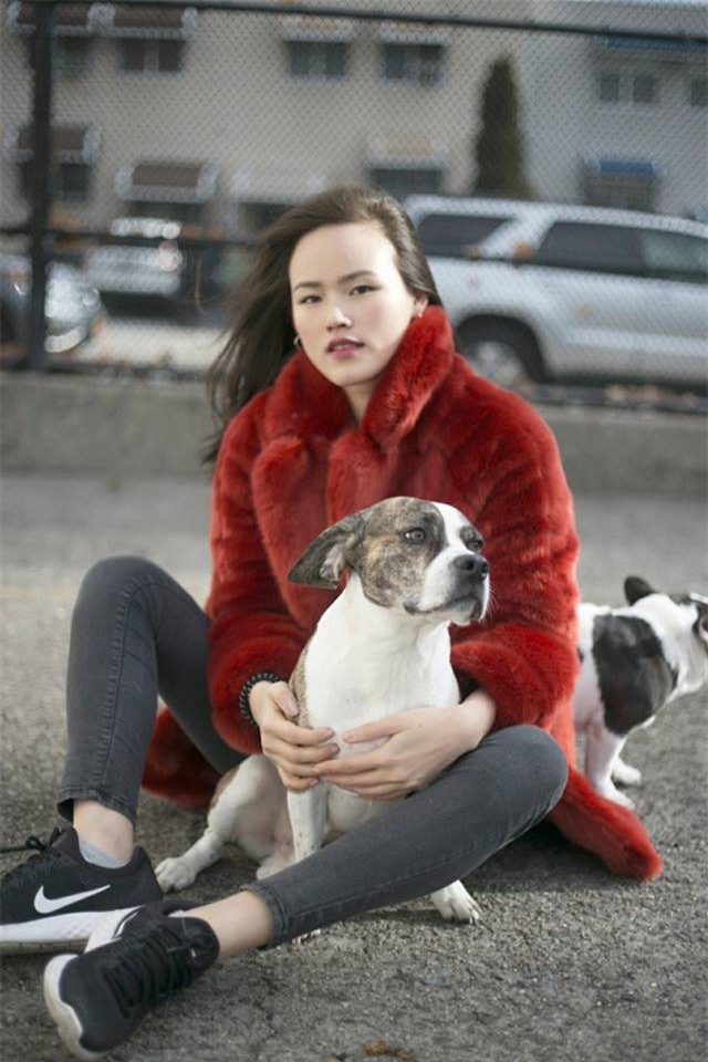 Chỉ diện áo phông đơn giản thôi mà Kỳ Duyên cũng đẹp xuất thần trong street style tuần này - Ảnh 14.