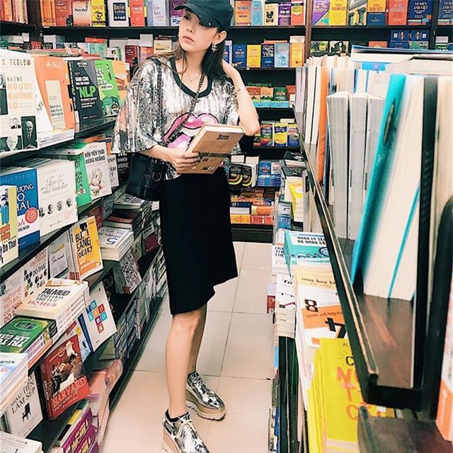 Chỉ diện áo phông đơn giản thôi mà Kỳ Duyên cũng đẹp xuất thần trong street style tuần này - Ảnh 17.