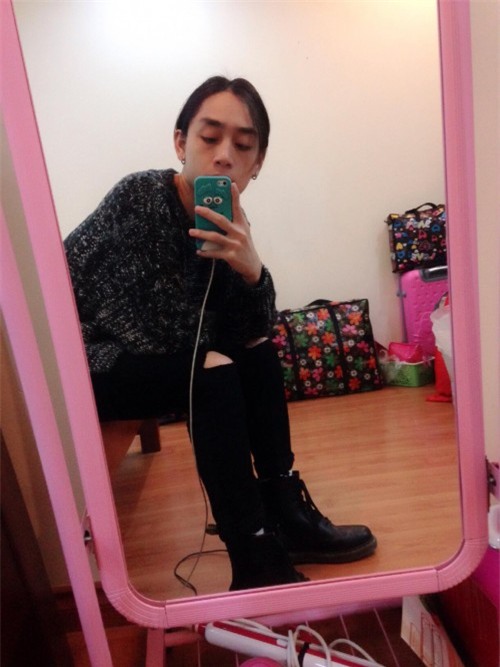 Ông ngoại 87 tuổi lên facebook khuyên cháu trai không mặc quần rách và để tóc dài - Ảnh 2.