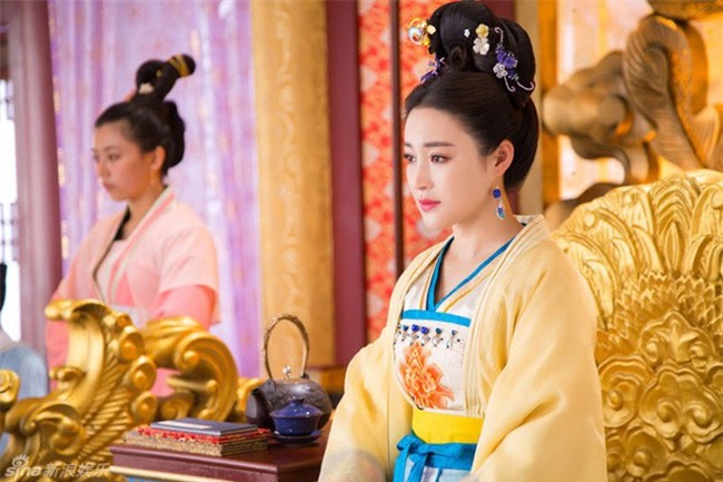 Cuộc đời ngang trái của Hoàng hậu bị chị gái từ mặt vì dan díu với anh rể, sau sa cơ phải hầu hạ bạo chúa - Ảnh 4.