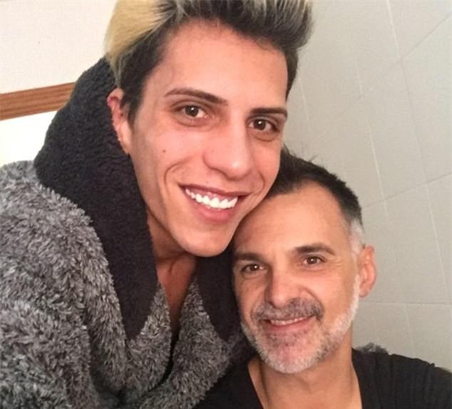 Chia tay người chồng hơn gần 5 giáp rồi chiếm luôn nhà, chàng trai đồng tính cặp kè ngay với bồ đại gia mới - Ảnh 3.