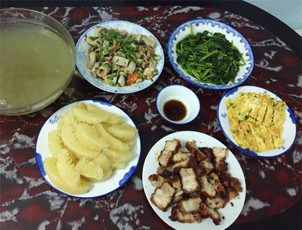 nhung mam com ngon mieng, da mat cua chi dau khien em chong cung phai me man - 12