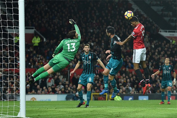 Man Utd xuong vi tri thu 3 sau tran hoa Southampton hinh anh 2