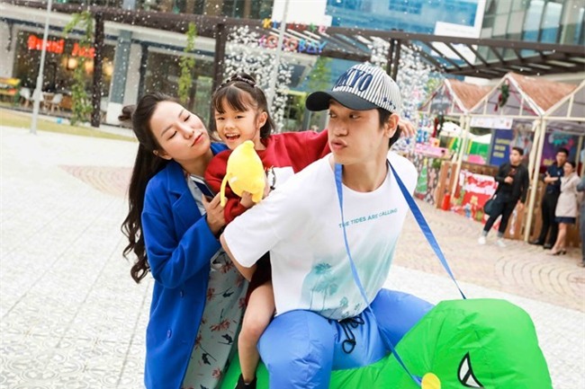 Nhìn hình ảnh này ai nấy cũng đều ngưỡng mộ cho tình cảm của cặp đôi. - Tin sao Viet - Tin tuc sao Viet - Scandal sao Viet - Tin tuc cua Sao - Tin cua Sao