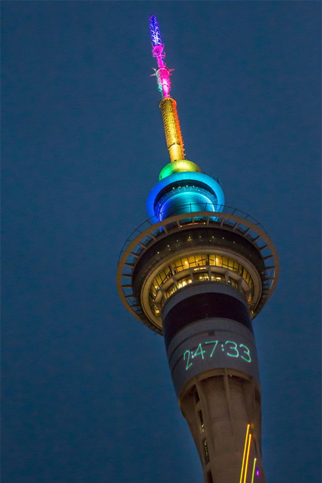 CẬP NHẬT: Gói pháo hoa phát nổ, bắn loạn xạ vào đám đông ở Australia