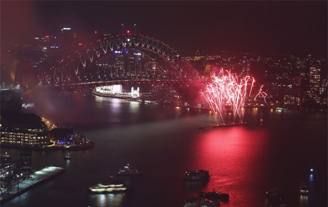 CẬP NHẬT: Gói pháo hoa phát nổ, bắn loạn xạ vào đám đông ở Australia