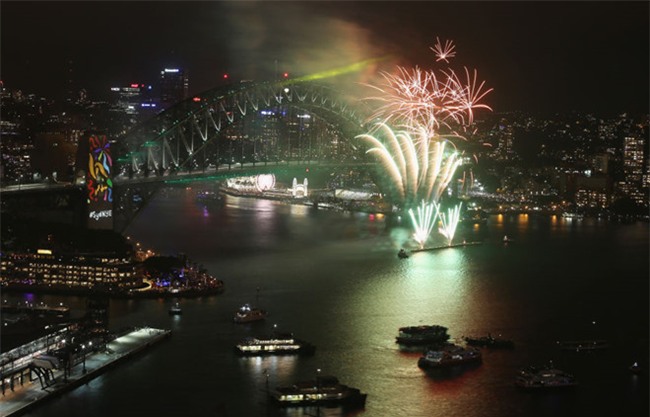 CẬP NHẬT: Gói pháo hoa phát nổ, bắn loạn xạ vào đám đông ở Australia