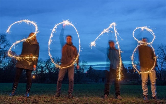 CẬP NHẬT: Gói pháo hoa phát nổ, bắn loạn xạ vào đám đông ở Australia