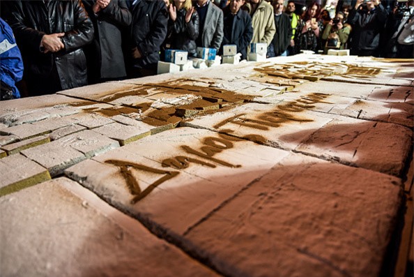 CẬP NHẬT: Gói pháo hoa phát nổ, bắn loạn xạ vào đám đông ở Australia