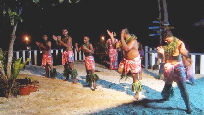 CẬP NHẬT: Gói pháo hoa phát nổ, bắn loạn xạ vào đám đông ở Australia