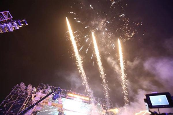 phao hoa ruc sang bau troi ha noi, tp.hcm, chao mung nam moi 2018 da den - 11