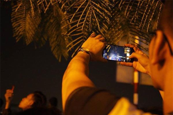 phao hoa ruc sang bau troi ha noi, tp.hcm, chao mung nam moi 2018 da den - 2