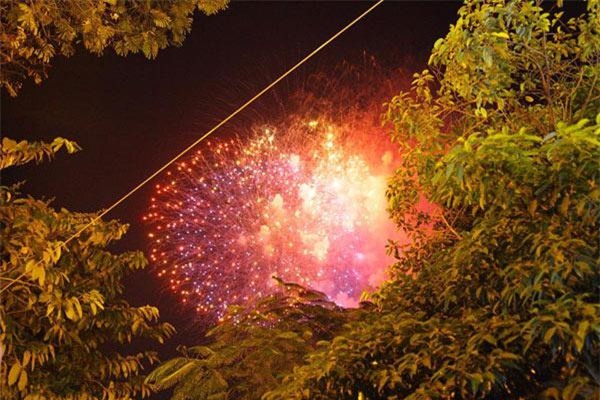 phao hoa ruc sang bau troi ha noi, tp.hcm, chao mung nam moi 2018 da den - 9