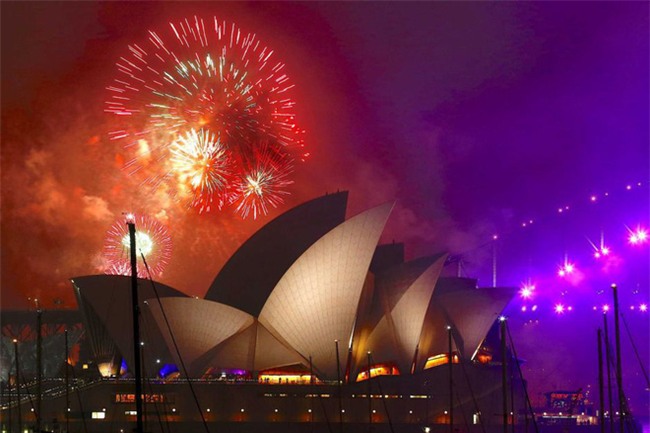 Australia đón năm 2018 bằng tiết mục pháo hoa trứ danh trên cảng Sydney - Ảnh 3.